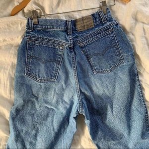Vintage High Waisted 900 Series Levi’s